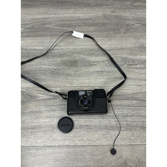 YASHICA MF-2 with 38mm F/4 Lens - 35mm Point And Shoot Film Camera Tested Works - Picture 1 of 7